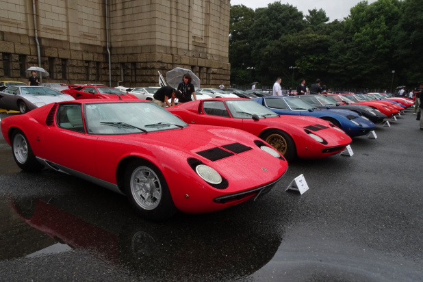 ランボルギーニが3.7億円の限定車、フェラーリＨＶと火花ロイタ