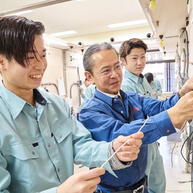 グリーン系電気工事向け春夏作業着の通販 ユニデポ 作業着6ページ目