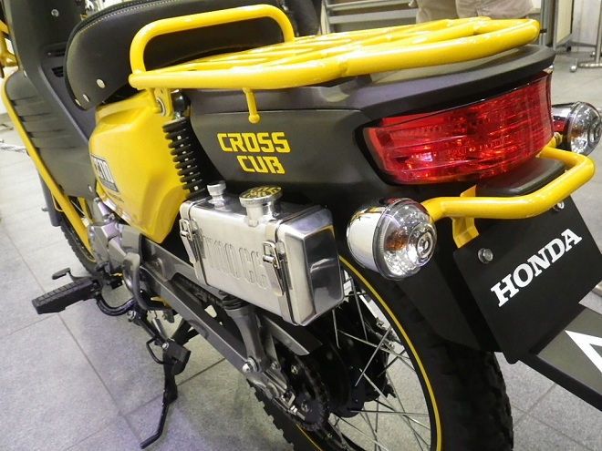 クロスカブ用サブタンクの取材 : バイクの横輪