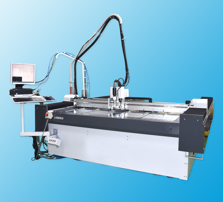 展開図作成からレーザーカッターでダンボールロボットのパーツ切り出しまで！IWAIMOTORS BLOG