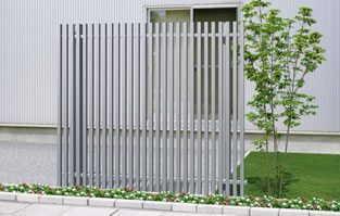 防犯性の高い家、プロならこう選びます！ 外構の打ち合わせの時に参考にしてね。外構計画防犯対策空き巣対策家づくりアイデアマイホーム計画外構失敗例外構のお悩み解決家づくり初心者泥棒が嫌がる家泥棒が喜ぶ家外構工事前にやること名古屋外構