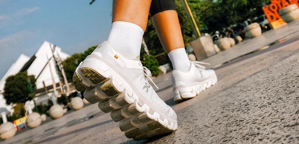 onクラウド5は普段使いでも使いやすい！オシャレなコーデを紹介