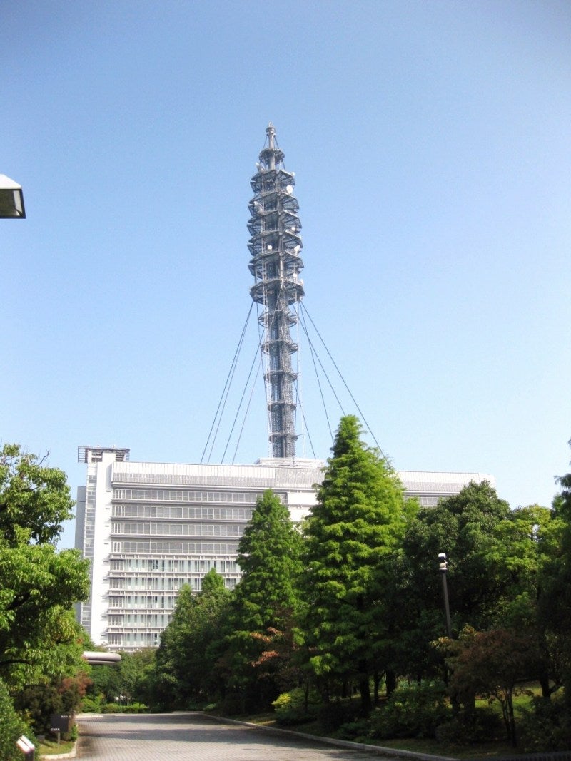 File:Docomo oosakanankou2.JPG - Wikimedia Commons