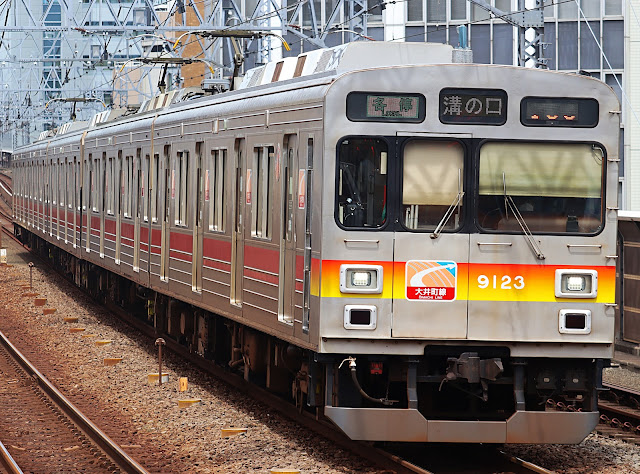 小田急沿線住み鉄道ファン日記:運用離脱は早かった 小田急電鉄8000形8256F 6両固定編成・2004年度リニューアル車 、廃車除籍処分に