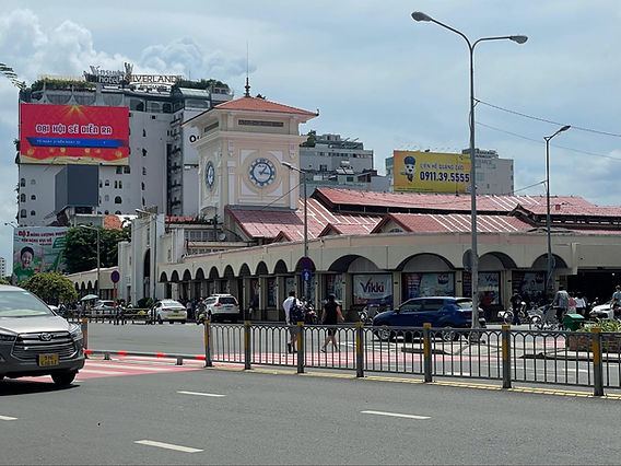 毎日19時ごろから開催！ベンタイン市場のナイトマーケットベトめし部