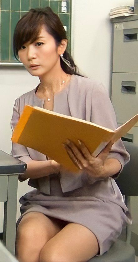 高島彩(アヤパン) たまらんパンチラや乳首ポッチや脇汗のエロ画像47枚！地味にアヘ顔がいいお！ |