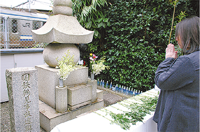 鶴見列車脱線多重衝突事故_れのあその日の新聞記事朗読動画shorts朗読魔の土曜日 - YouTube