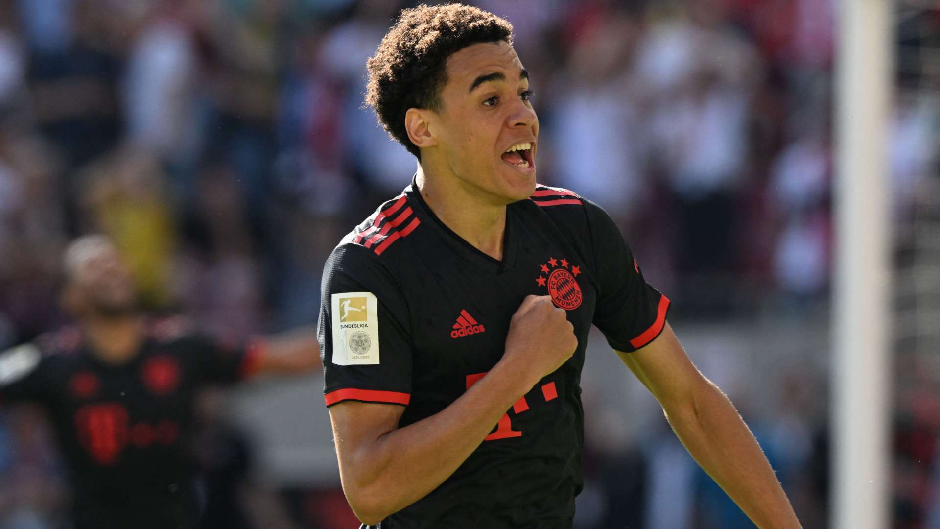 イーフットボール ジャマルムシアラの能力と評価 イーフト ゲームエイト