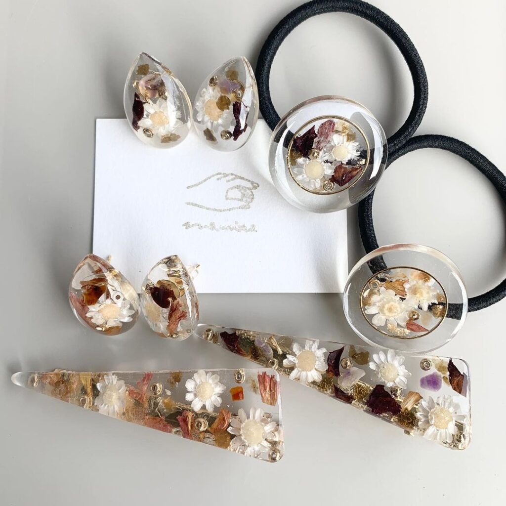 ハンドメイド作品での副業の始め方を徹底解説！初心者におすすめの売れるポイントやアイテム・注意点もメルカリ Column コラム