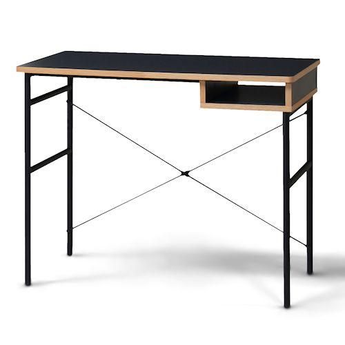 デスクツアー 20代グラフィックデザイナーのデスク環境。ヴィンテージな風合いを大事にするインダストリアルな作業空間。 - YouTube