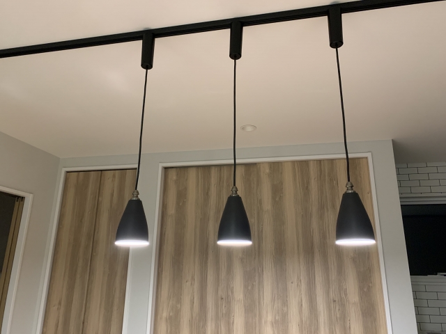 ライティングレール ダクトレール照明 のメリット・デメリットと取り付け費用リフォーム費用の一括見積り -リショップナビ