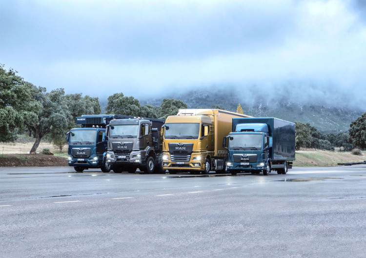 326-A・B 一方通行⬅️と対になる標識は 303 車両進入禁止⛔️だけではない!?道路標識マニア