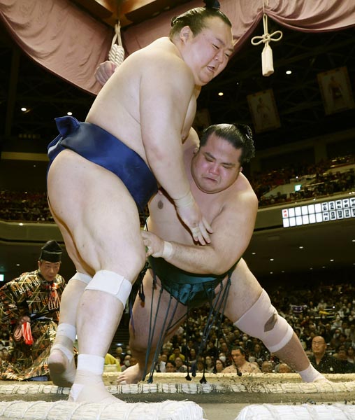 相撲 力士 土俵 国技 技 寄り切りイラスト - No: 23043157無料イラスト・フリー素材なら「イラストAC」