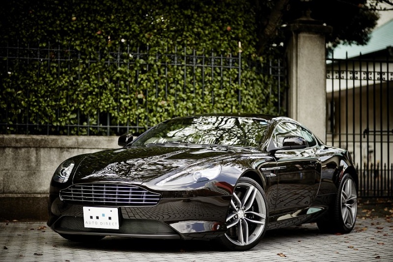 12気筒のヴィラージュと8気筒のヴァンテージS。どちらのアストンマーティンも悪いわけない 10年ひと昔の新車1 2- Webモーターマガジン