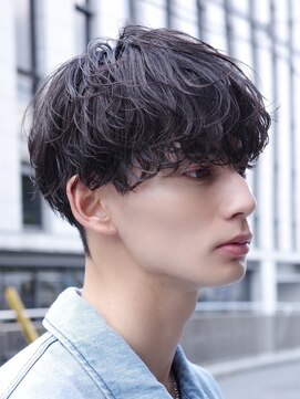 ビジネスOK”なパーマとは？大人メンズの髪型コラム高級理容室・床屋 ヒロ銀座 HIRO GINZA ヘアーサロン