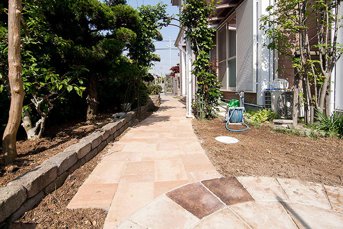 インターロッキングの駐車場 外構工事リフォーム費用：150～200万の事例