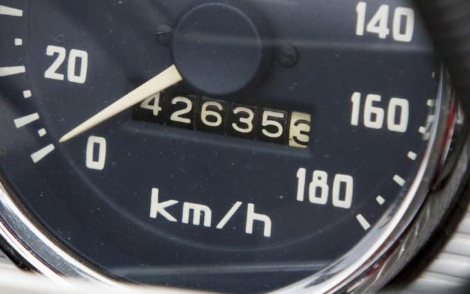 日産：NISSAN GT-RGT-Rスペシャル 取扱説明書メータ