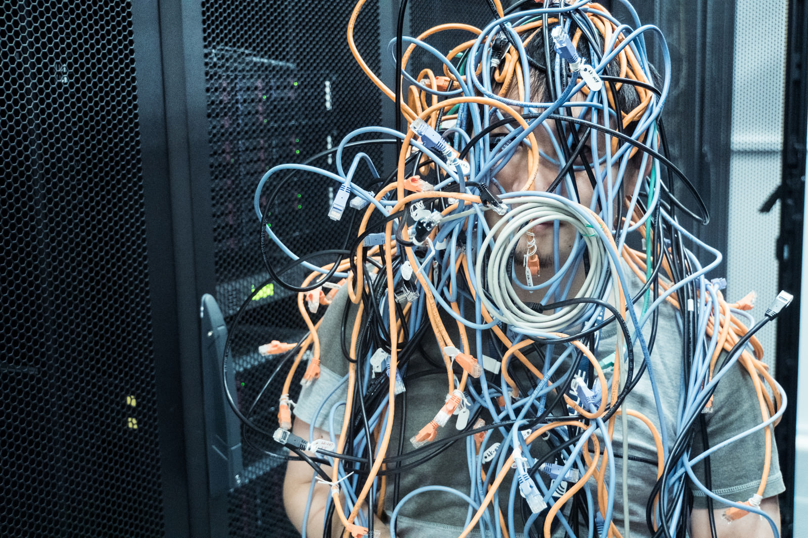 ごちゃごちゃテレビ裏配線を、220円ですっきり整理！ - フェリシモ女子DIY部ブログ