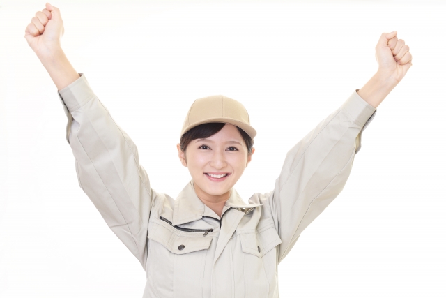 工場の人手不足を解消するには？原因や影響、人材確保・定着に効果的な9つの対策