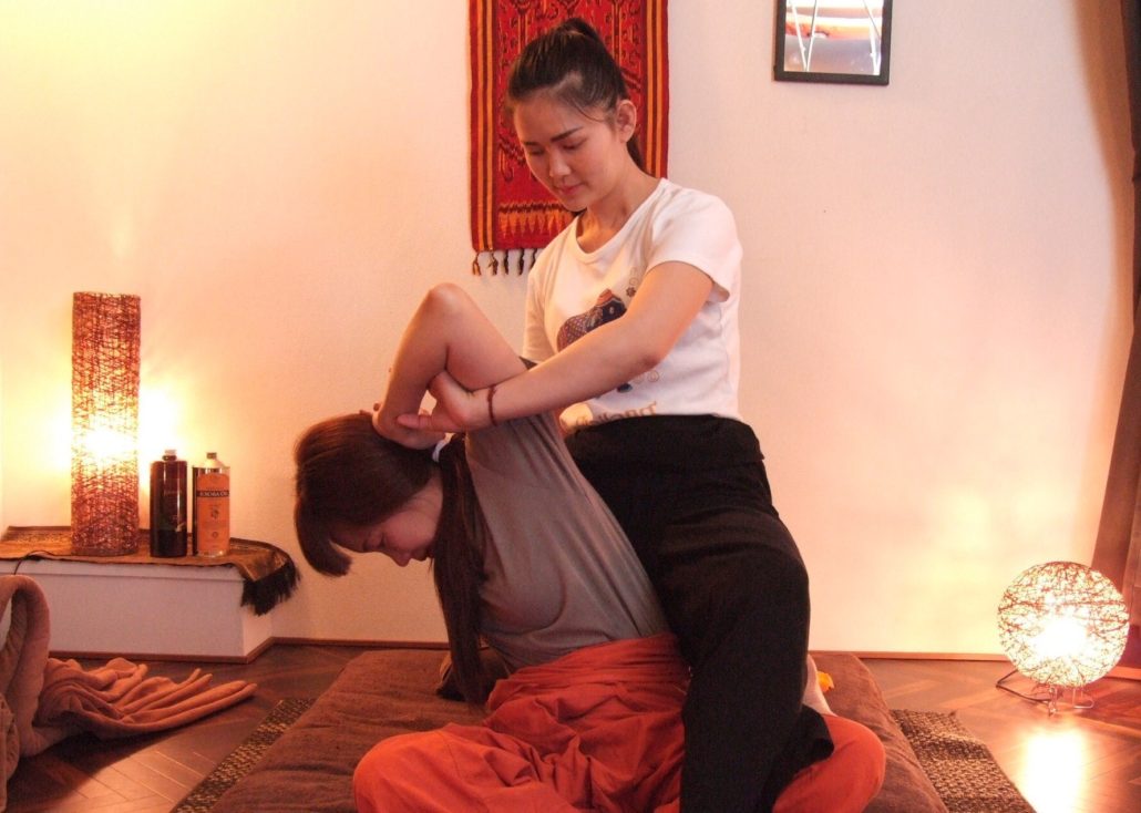 タイマッサージファン THAI MASSAGE