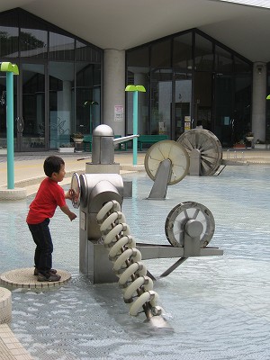 アルキメデスのらせんとスクリューポンプ