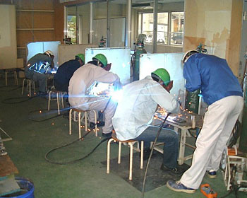 アーク溶接等特別教育はどんな資格？受講内容やメリットを詳しく解説