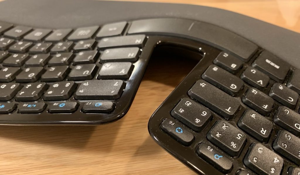 PERIBOARD-805EUS 折りたたみエルゴノミクス キーボード Bluetooth – Perixx Japan