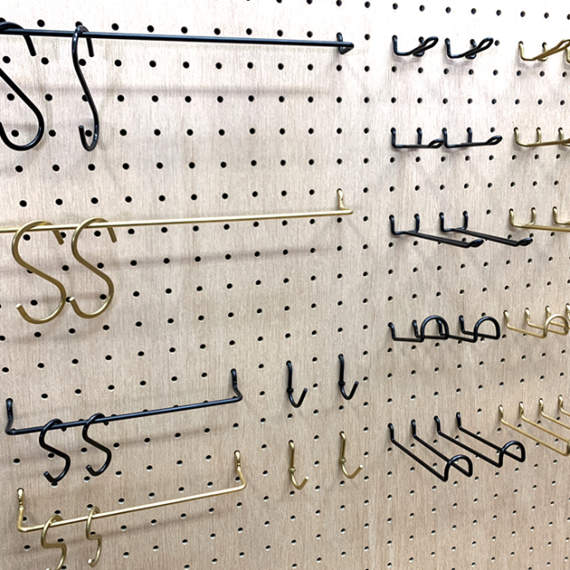 有孔ボード パンチングボード の基礎知識！DIYの際に気をつけるポイントも解説！平安伸銅工業オンラインショップ