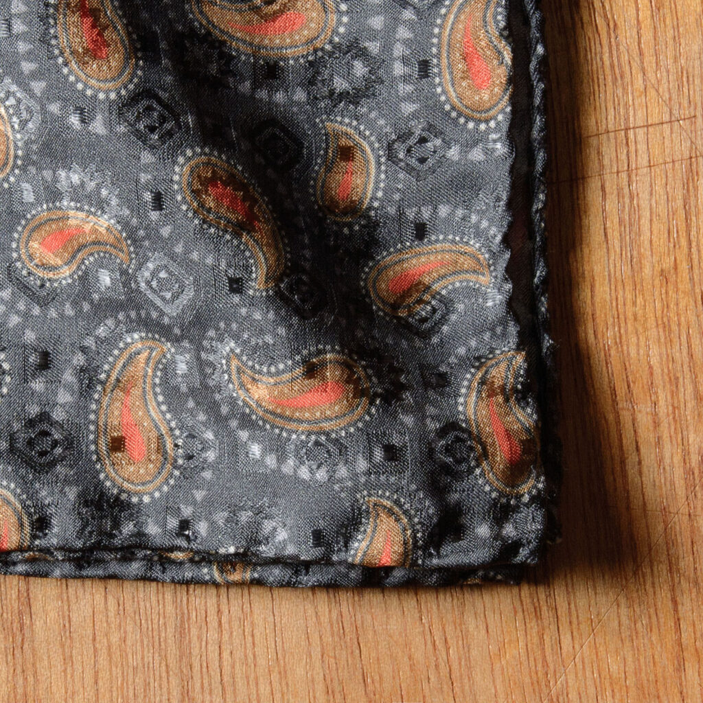 ポケットチーフ メンズ SILK シルク ビズカジ ビジネス 大人カジュアル オフスタイル フォーマル スクエア 正方形 四角