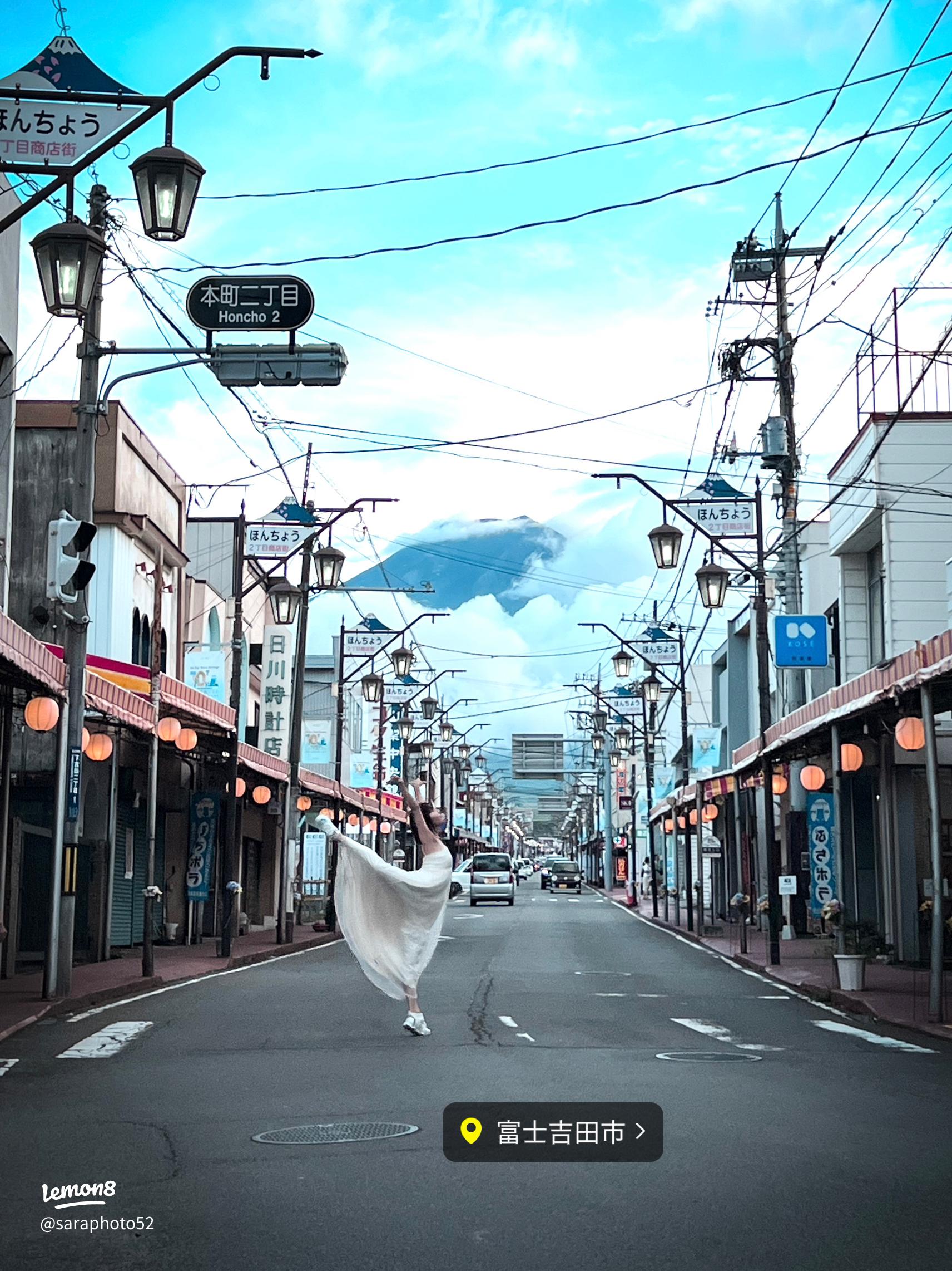 富士山ビュースポット 富士吉田 金鳥居と本町通り商店街- 田舎暮らし中古別荘や現地情報、リフォーム情報：日本マウント