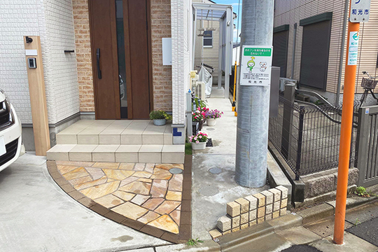 住まいを素敵に彩る仕事〜 サタケ工業では、一緒に働く社員を募集中です。 仕事のミスマッチを解消するべく日々の仕事の様子を求職者の方へ分かりやすいように案内したいと考えています。 今回はエクステリア技術職向け、『タイル仕上げの為の下地作業』と題してブログ