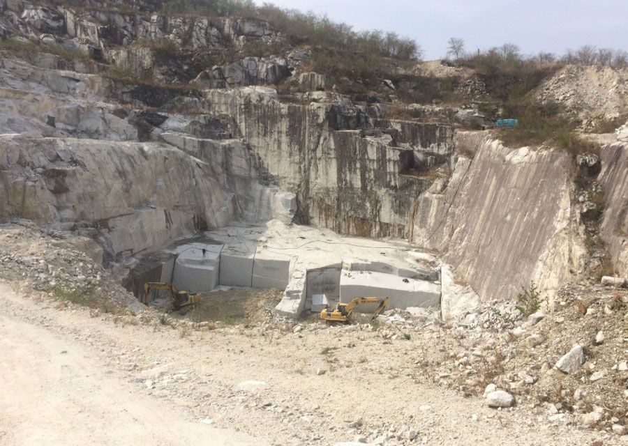 TAIKOH 稲田御影砕石 2-5mm 20kg 国産 化粧砂利 ホワイト 白 砕石 極小庭園資材 通販ホームセンターのカインズ