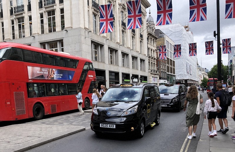 7 市内交通 4 ロンドンタクシー - 航空経営研究所