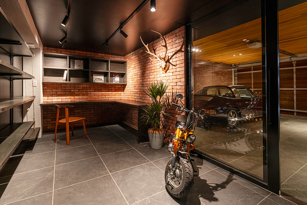 茨城県 バイクガレージ カスタム イナバ物置 を大変身つくばの施工例千葉・茨城の外構・エクステリアは ブリーズガーデン へ