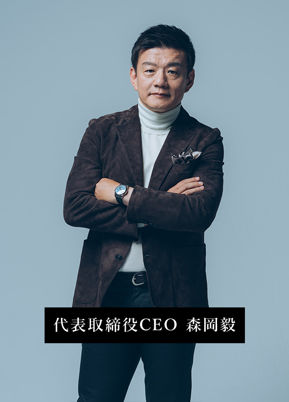 オフィスで働く会社員 10736003703 の写真・イラスト素材アマナイメージズ