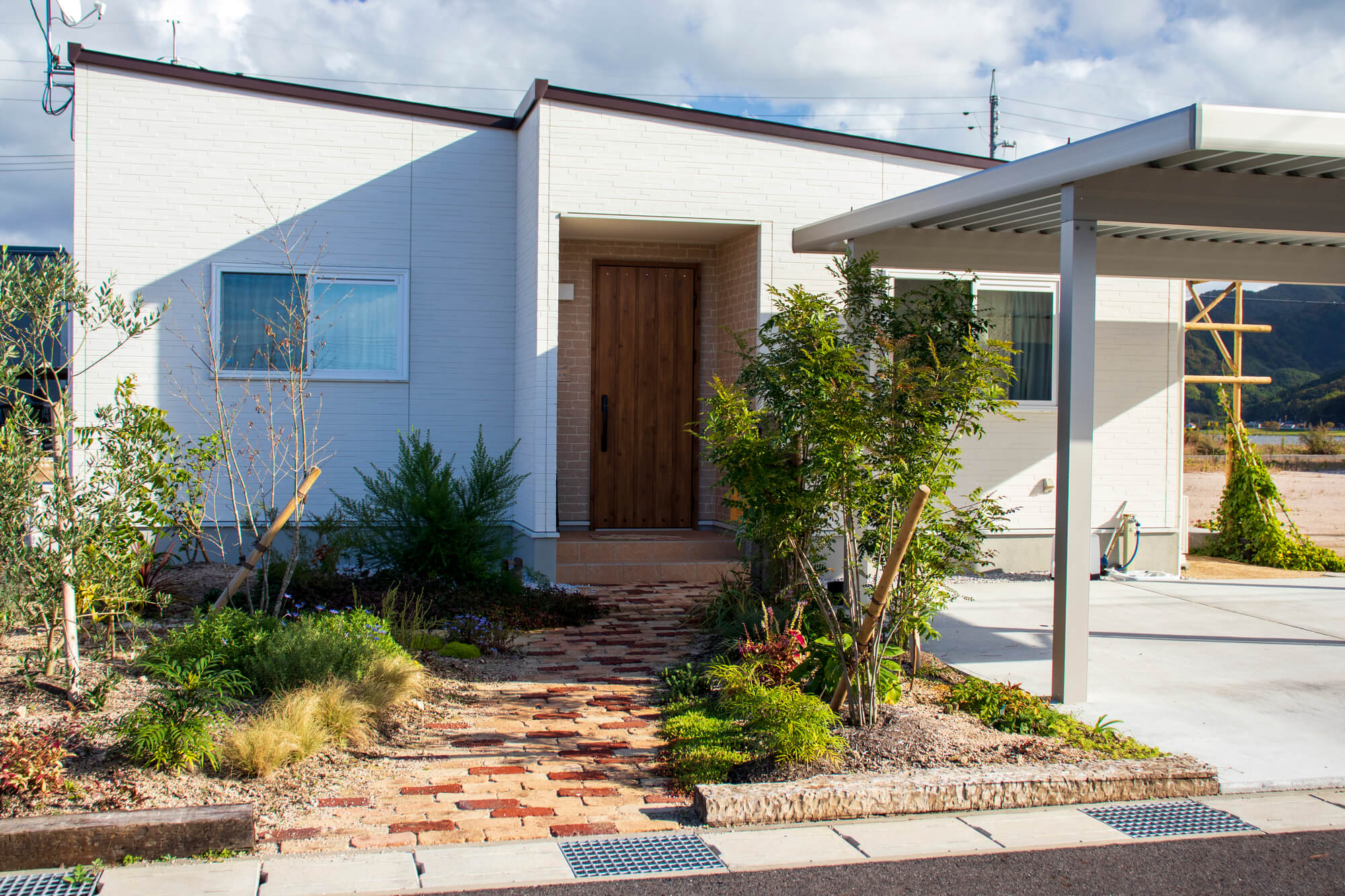 インターロッキングとは？費用やメリット・デメリットを解説エクステリア＆ガーデン プラッツ