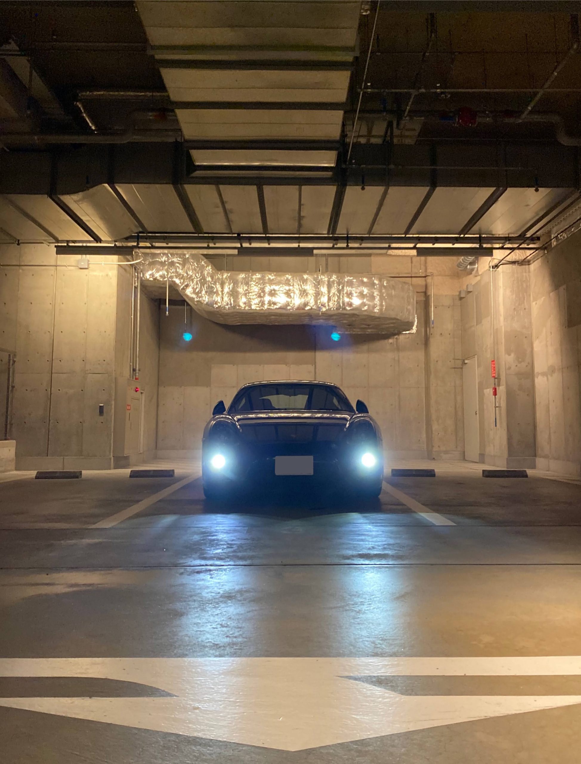 ホテルの駐車場に高級車の写真素材・画像素材 Image 75531280