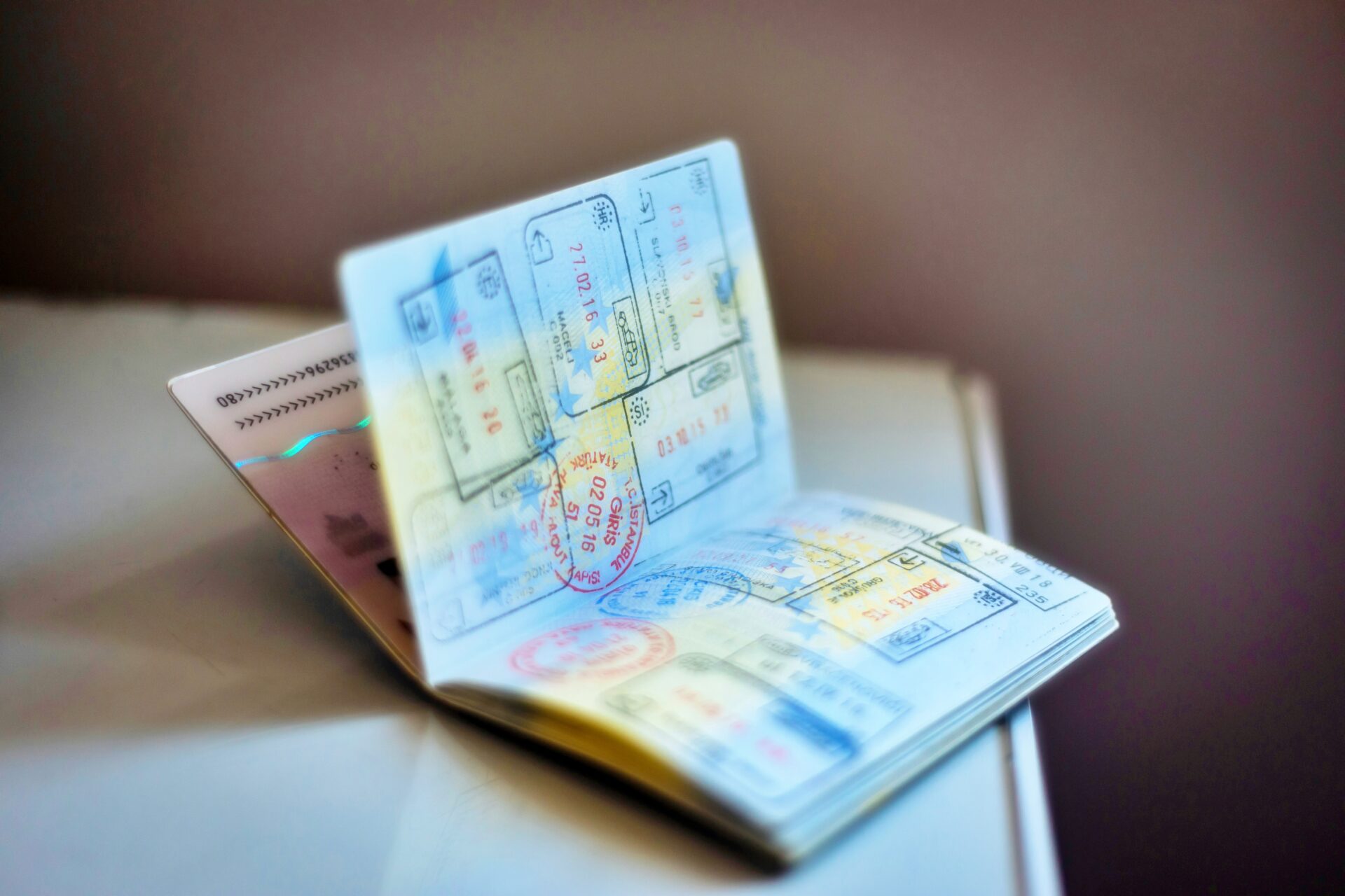 ドバイのゴールデンビザとは？通常ビザとの違いや取得条件について詳しく解説！ドバイ総合研究所