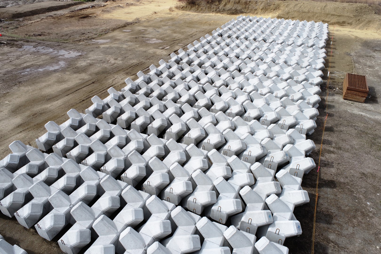 消波根固めブロック - 遮熱 - 総合防水工事業 株式会社 宮防