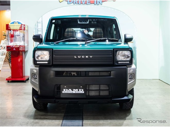 ⠀, 『トヨタ シエンタ』がベースのカスタムカー, DAMD SIENTA STUARTがデビュー🌸, ようこそ、ミドルサイズな英国へ。,四角くて、丸いやさしいクルマに, 気品とトラッドスタイルをインプット。, 家族と過ごす日々も。, 自分だけの特別な時間も。,どちらの