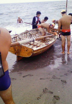 カッター遠漕 カッター内での撮影写真 - 静岡県立漁業高等学園は、創立50年。一流の漁師になる近道です