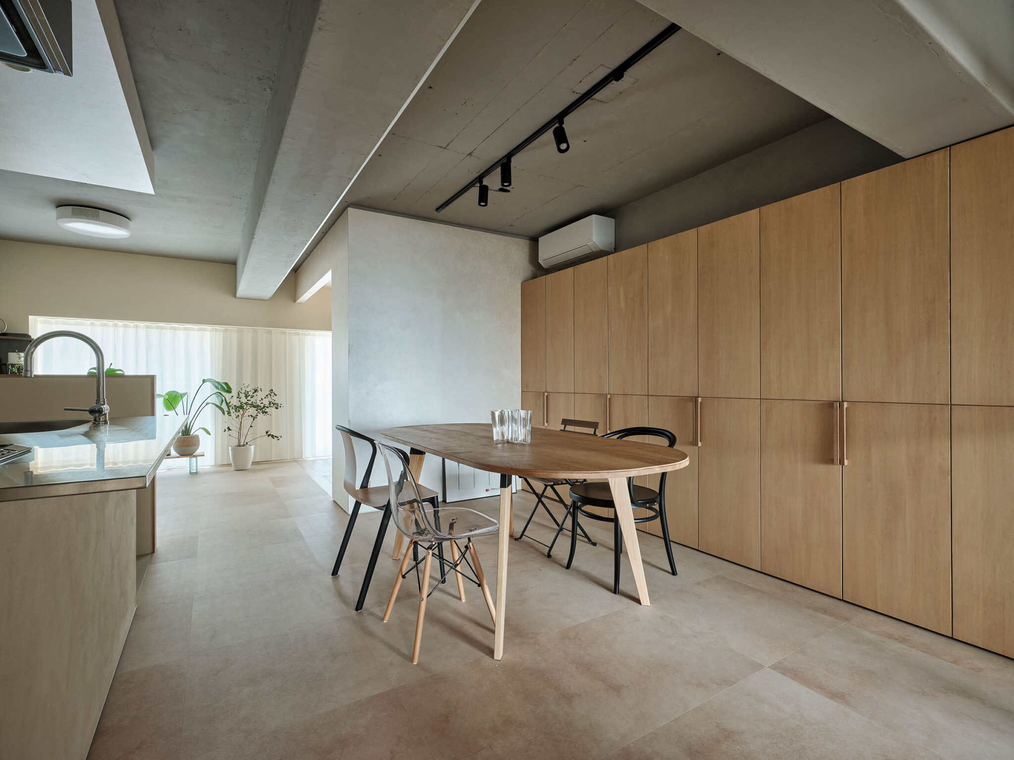 リノベ会社のプランナー夫妻が設計＆コーディネート。「古めかしさ」をテーマにした自邸リノベーション - マンションリノベーション事例リノベりす