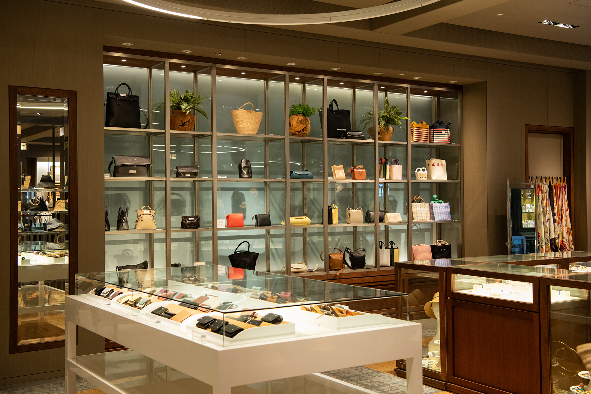 東京都青山・表参道のショップ一覧 549件- ファッションプレス