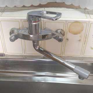 安心の水道局指定店 水のトラブルはみんなの町の水道職人にお任せください