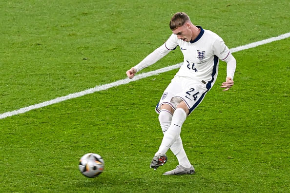 コール・パルマーの年俸・移籍金・市場価値を完全解説！驚異の成長と“今いくら？”がすべてわかる