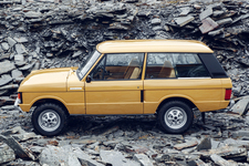 5世代続く最上級SUV「レンジローバー」、革新の歴史を振り返るPen Online