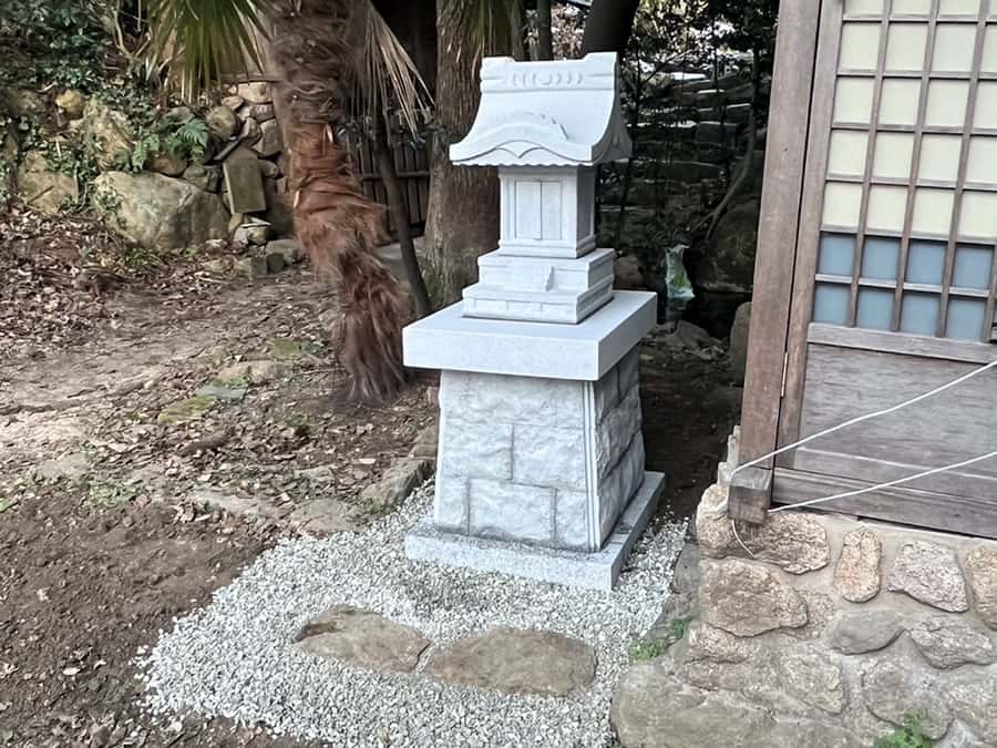 愛知県岡崎市の日本庭園石灯篭・水鉢蹲 つくばい ・石製品の製造販売杉田石材店の祠 お社 地の神様製品一覧