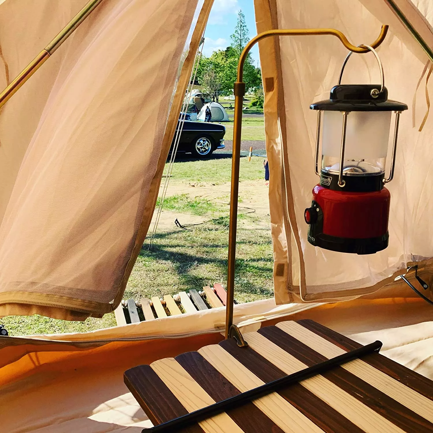 コスパ最高なテーブル用のランタンポールをDIY！夫婦そろって泣き笑い＋