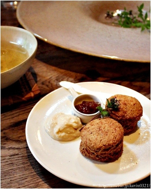 うんざりする一本道の先に サザンも歌った「伝説のバー」が見た“横浜の今昔”PHPオンラインPHP研究所