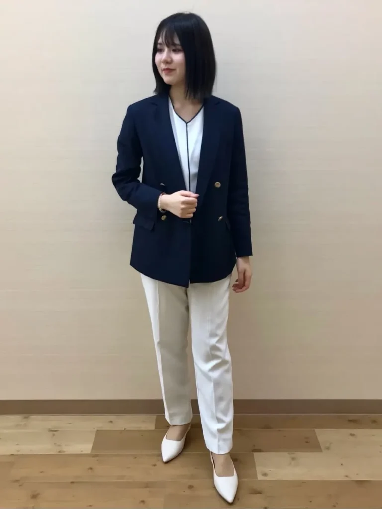 ビジネスカジュアルとは？社会人としての着こなしのマナーなどを解説！レディースファッション通販のJ Lounge 公式